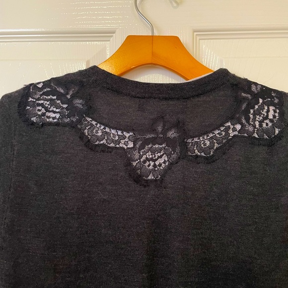 NWT Dolce & Gabbana black cashmere and silk lace light sweater sleeveless top. - Picture 3 of 12